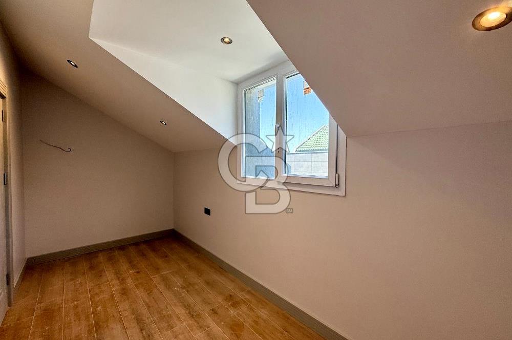 Kumburgaz'da Deniz Manzaralı Sıfır 4+2 Satılık Müstakil Villa