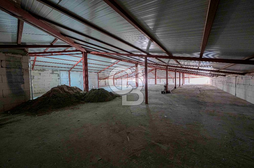 ÜMRANİYEDE MUHTEŞEM KONUMDA KDV AVANTAJLI 4.575 M2 KİRALIK PLAZA