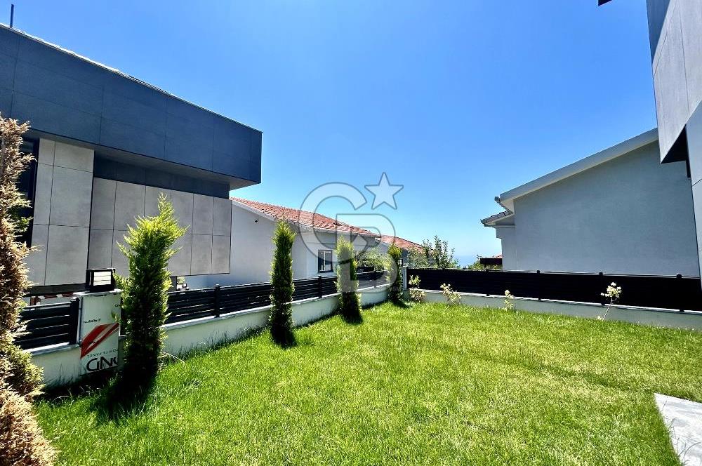 Kumburgaz'da Deniz Manzaralı Sıfır 4+2 Satılık Müstakil Villa