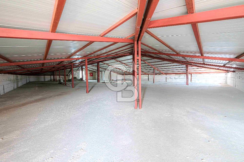 ÜMRANİYEDE MUHTEŞEM KONUMDA KDV AVANTAJLI 4.575 M2 KİRALIK PLAZA
