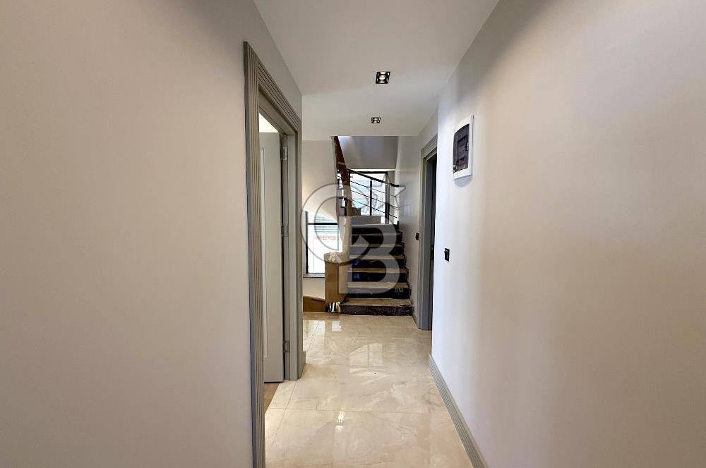 Kumburgaz'da Deniz Manzaralı Sıfır 4+2 Satılık Müstakil Villa