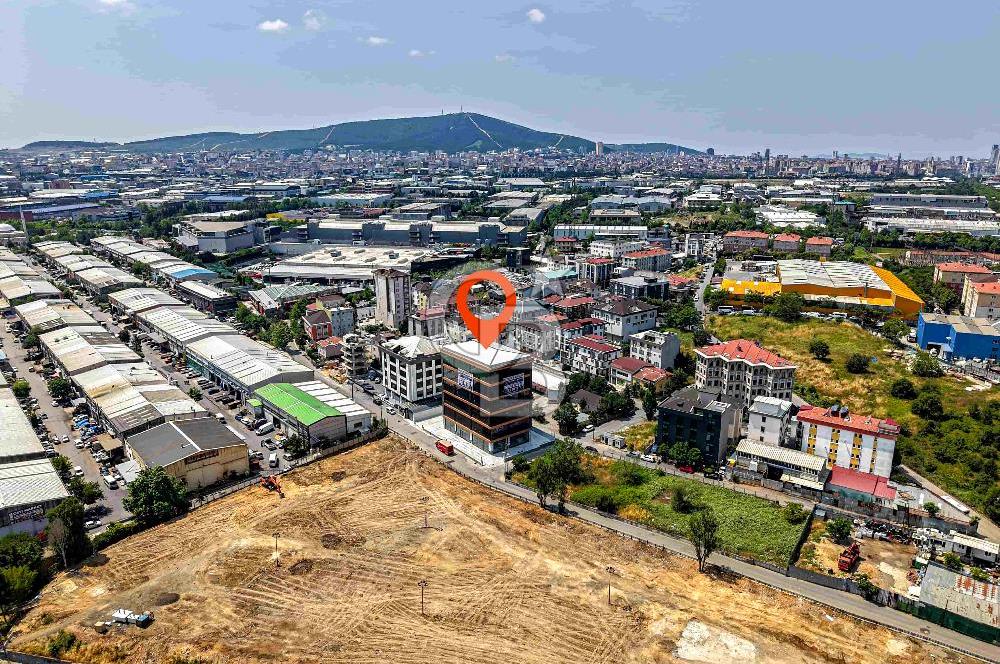 ÜMRANİYEDE MUHTEŞEM KONUMDA KDV AVANTAJLI 4.575 M2 KİRALIK PLAZA