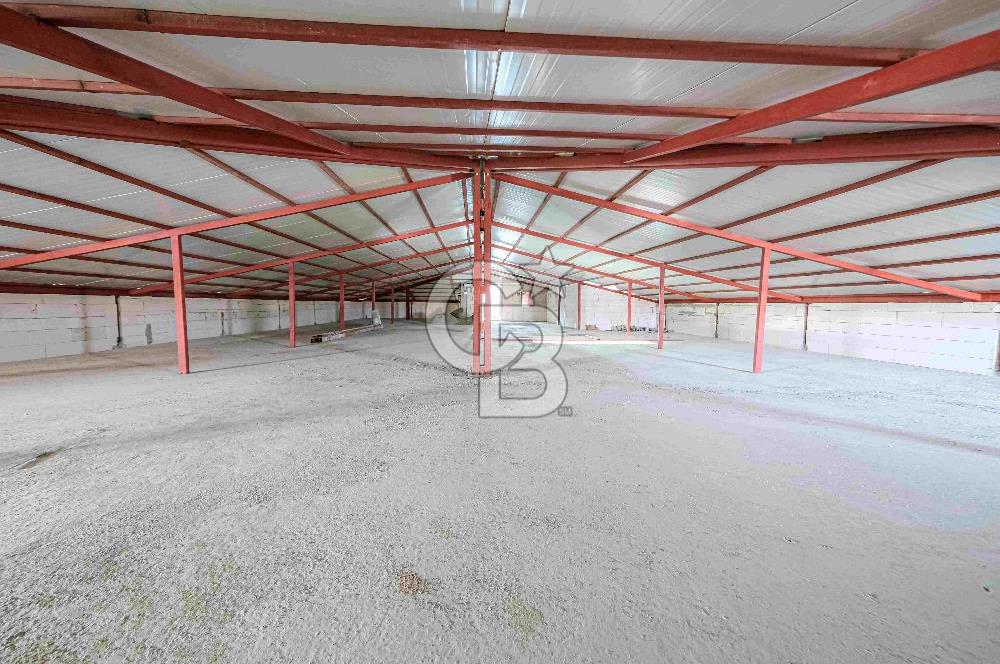 ÜMRANİYEDE MUHTEŞEM KONUMDA KDV AVANTAJLI 4.575 M2 KİRALIK PLAZA