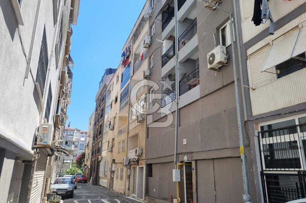 KARŞIYAKA  TERSANE MAHALLESİNDE SATILIK 3+1 DAİRE
