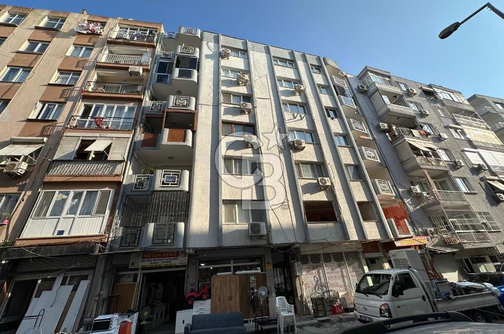 İzmir Yeşilyurt Vatan Mahallesinde Hastane Yakını Satılık Fırsat Daire
