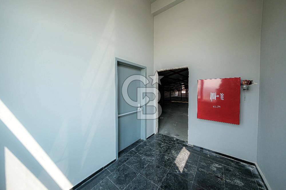 ÜMRANİYEDE MUHTEŞEM KONUMDA KDV AVANTAJLI 4.575 M2 KİRALIK PLAZA