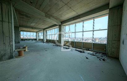 ÜMRANİYEDE MUHTEŞEM KONUMDA KDV AVANTAJLI 4.575 M2 KİRALIK PLAZA