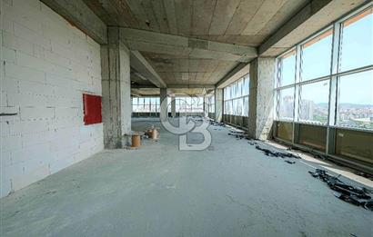 ÜMRANİYEDE MUHTEŞEM KONUMDA KDV AVANTAJLI 4.575 M2 KİRALIK PLAZA