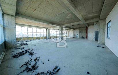 ÜMRANİYEDE MUHTEŞEM KONUMDA KDV AVANTAJLI 4.575 M2 KİRALIK PLAZA