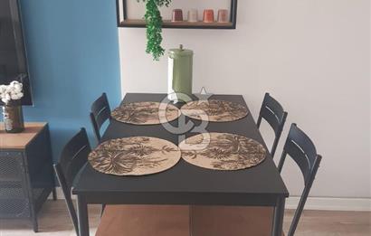 URLA SANAT SOKAĞI GİRİŞİNDE MÜKEMMEL KONUMDA SATILIK 1+1 TAŞ EV