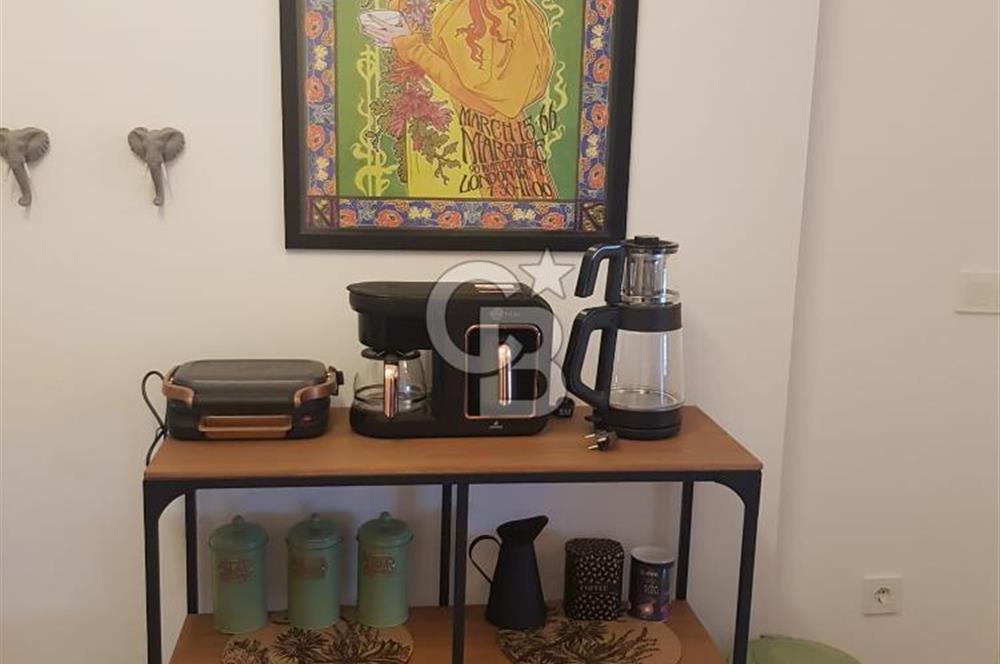 URLA SANAT SOKAĞI GİRİŞİNDE MÜKEMMEL KONUMDA SATILIK 1+1 TAŞ EV