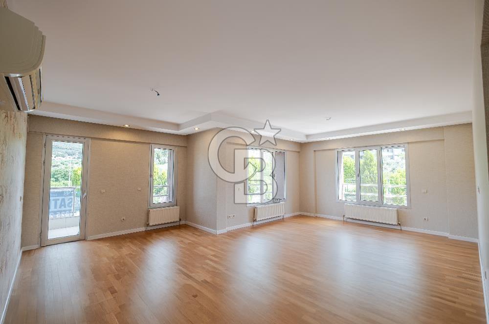 BORNOVA EVKA 3'TE MÜSTAKİL BAHÇELİ 4+1 SATILIK DAİRE