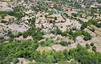 Ayvacık Küçükhusun’da İmara 30 Metre Mesafede 812 m² Müstakil Yatırımlık Tarla!