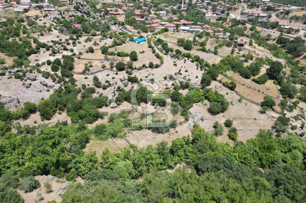 Ayvacık Küçükhusun’da İmara 30 Metre Mesafede 812 m² Müstakil Yatırımlık Tarla!