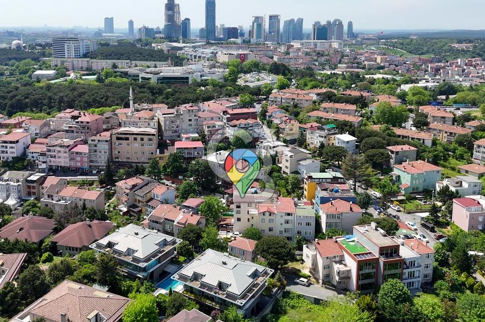 Satılık Emirgan koruya yakın müstakil 4 katlı site içerisinde