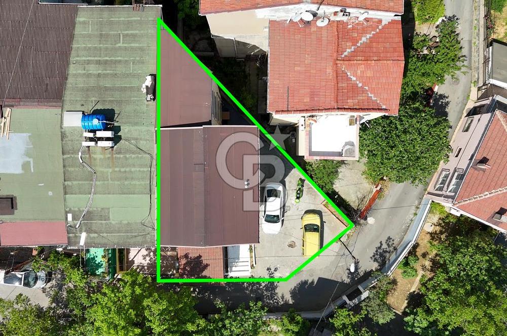 Satılık Emirgan koruya yakın müstakil 4 katlı site içerisinde