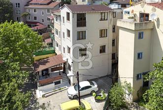 Kiralık müstakil bina Emirgan koruya yakın site içinde 4 katlı