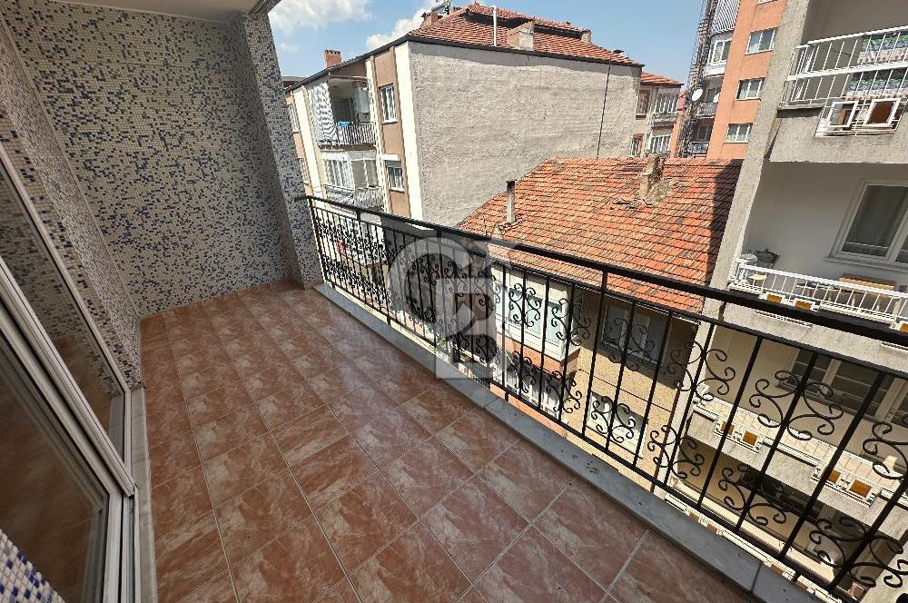 İstiklal Işıklarına Çok Yakın Geniş 3+1 Kiralık Daire
