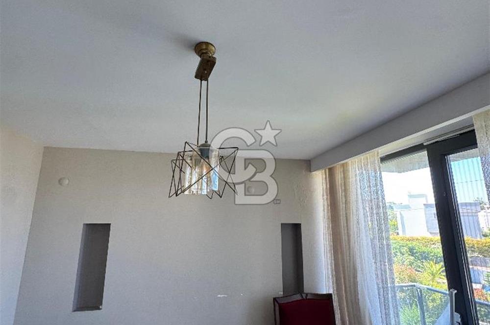 ÇANAKKALE GÜZELYALIDA HAVUZLU SİTEDE LÜKS 4+1 SATILIK VİLLA