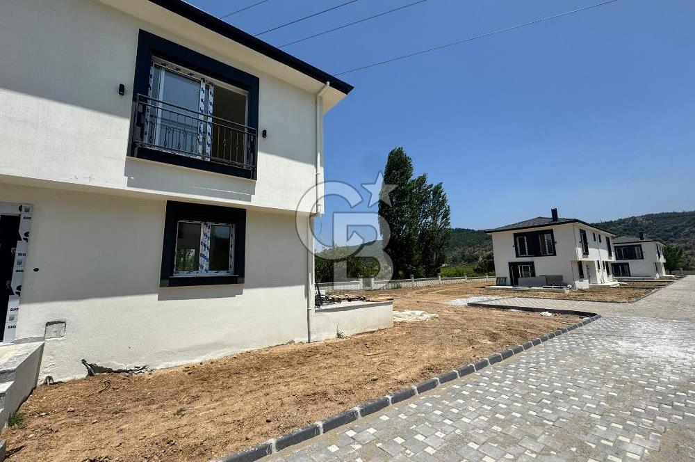 Seferihisar Kavakdere' de Doğa ile İç İçe Site İçinde Satılık Villa