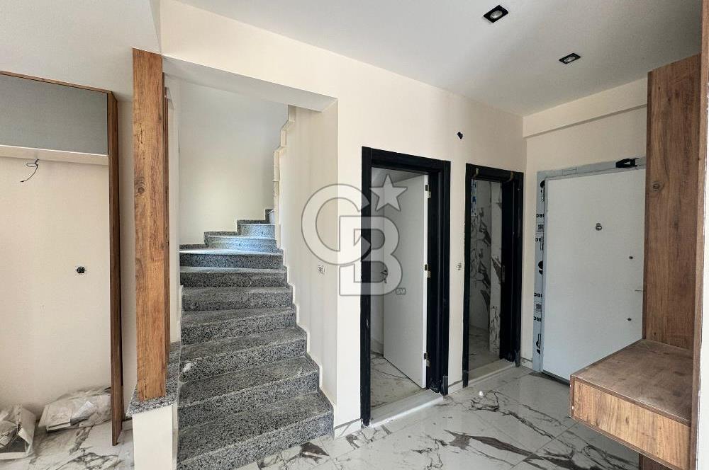 Seferihisar Kavakdere' de Doğa ile İç İçe Site İçinde Satılık Villa