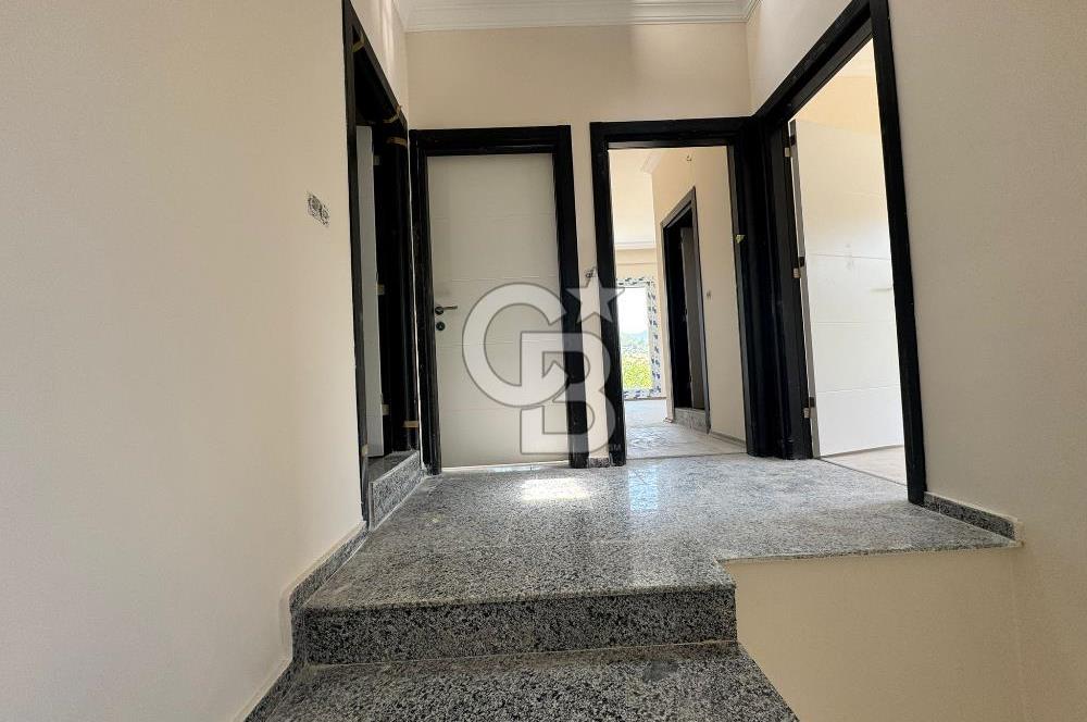 Seferihisar Kavakdere' de Doğa ile İç İçe Site İçinde Satılık Villa