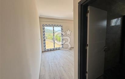 Seferihisar Kavakdere' de Doğa ile İç İçe Site İçinde Satılık Villa