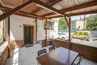 Satılık Emirgan koruya yakın müstakil 4 katlı site içerisinde