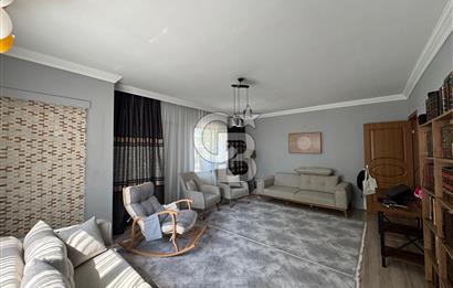 YALOVA MERKEZİ KONUMDA 1. ARA KAT 2 KATLI BİNADA 3+1 GENİŞ DAİRE