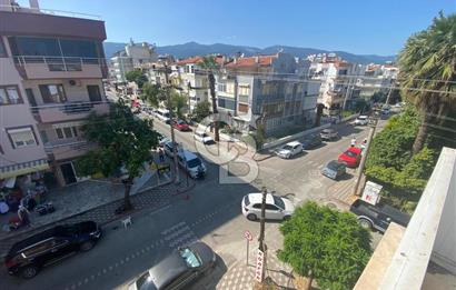 AKÇAY KORDON ARKASI DENİZ MANZARALI TERASLI SATILIK 2+1 DAİRE