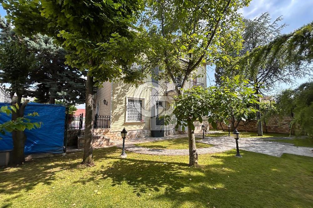 CB ERVA DAN MOGAN GÖLÜ MANZARALI KAPALI HAVUZLU SATILIK VİLLA