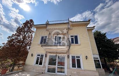 CB ERVA DAN MOGAN GÖLÜ MANZARALI KAPALI HAVUZLU SATILIK VİLLA