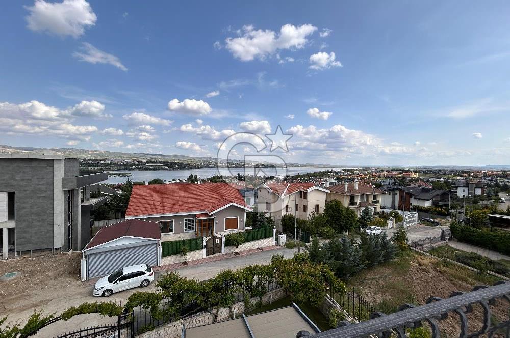 CB ERVA DAN MOGAN GÖLÜ MANZARALI KAPALI HAVUZLU SATILIK VİLLA