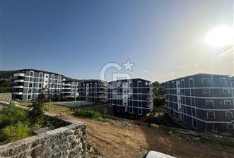 Gölcük Hisareyn Mavi Şehir Sitesinde Havuzlu, Bahçeli 3+1 Sıfır