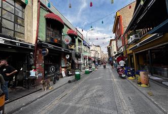 CB CITY'DEN BARLAR SOKAĞINDA ALKOL RUHSATLI YEMEK RESTORANI
