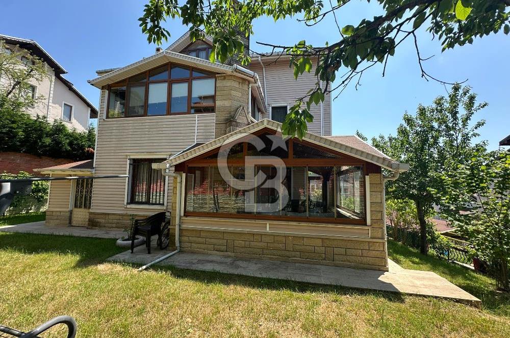 SATILIK DÜZCE AKÇAKOCA HAVUZLU SİTE İÇİ 6+2 MÜSTAKİL VİLLA