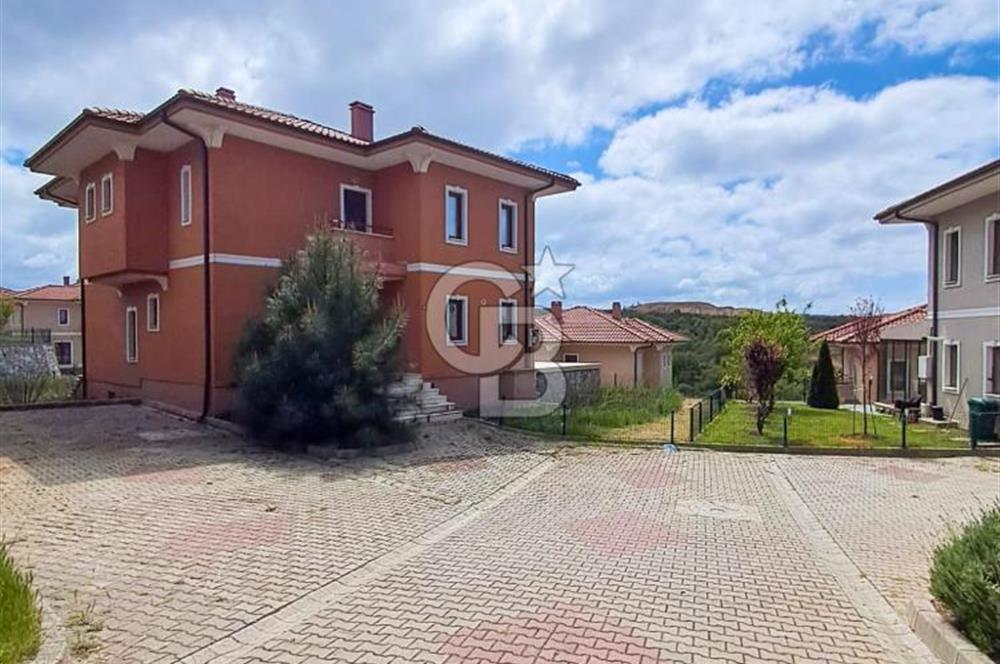 RİVA'DA KİRALIK MÜSTAKİL VİLLA HAVUZLU SİTE İÇİNDE 