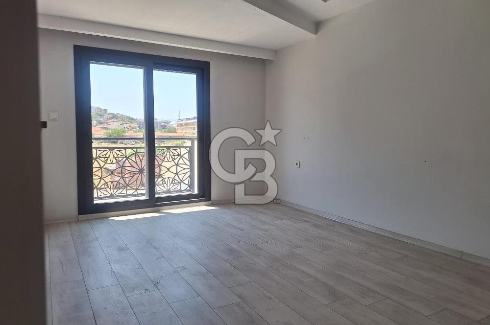 Menemen Ulukent de havuzlu 3+1  daire