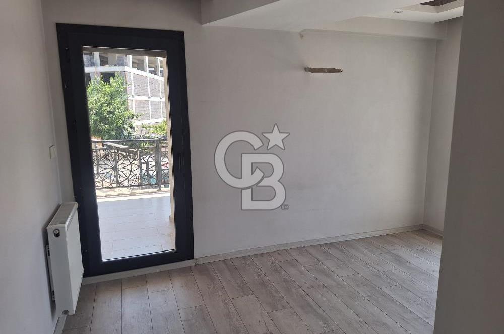 Menemen Ulukent de havuzlu 3+1  daire