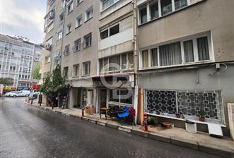 İZMİR GÖZTEPE'DE SATILIK 11 m2 DÜKKAN