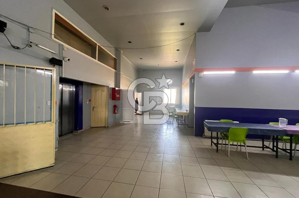 Menemen Komple Satılık Bina ve Ticari Arsa