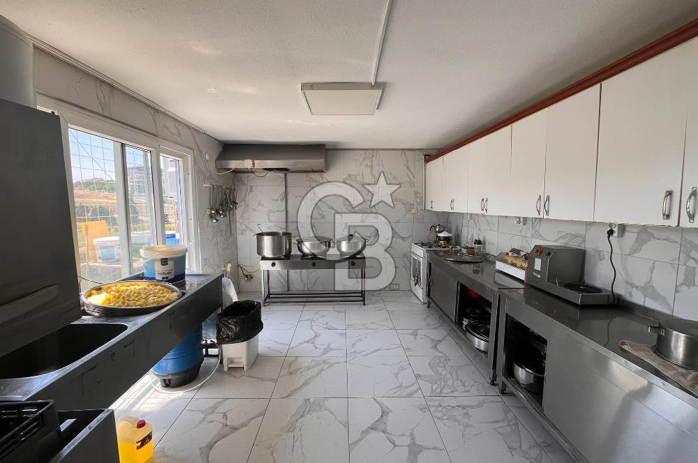 Menemen Komple Satılık Bina ve Ticari Arsa