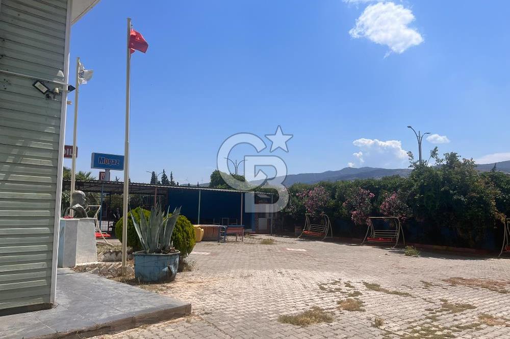 Menemen Komple Satılık Bina ve Ticari Arsa