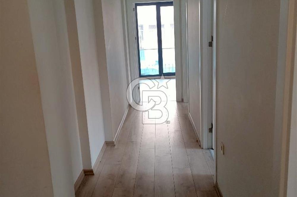 ÜMRANİYE INKILAP MAH. SİTEDE 2 ODA 1 SALON 1 KATTA HASTANEYE YAKIN KONUMDA