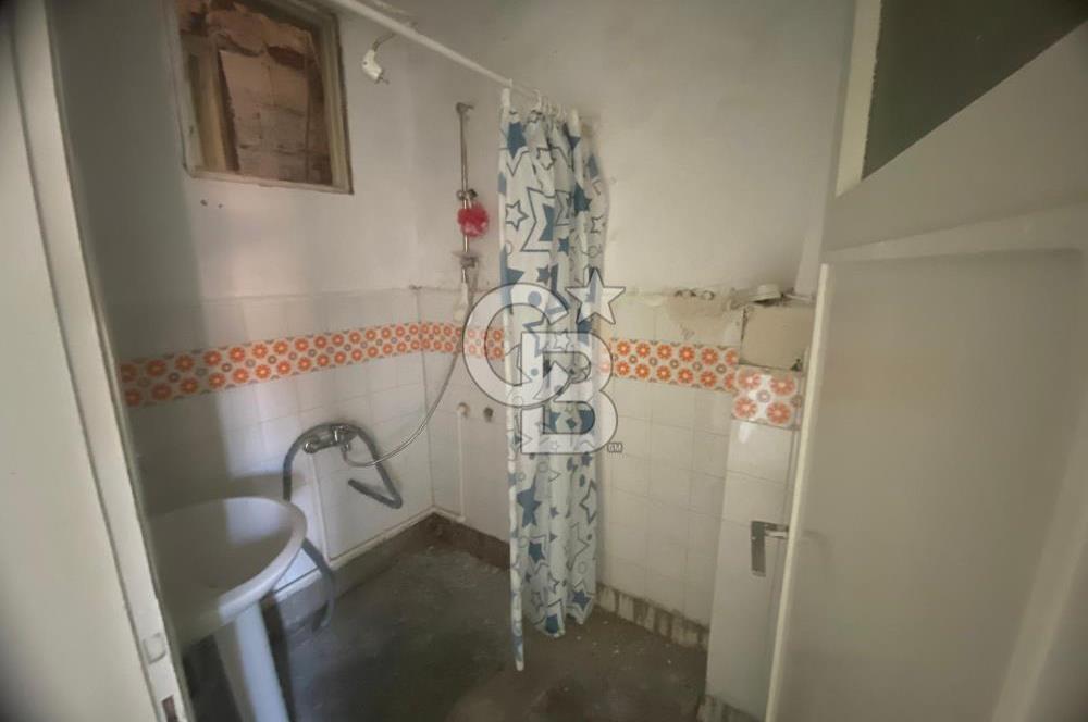 KONAK GÜRÇEŞMEDE YATIRIMLIK SATILIK KOMPLE BİNA