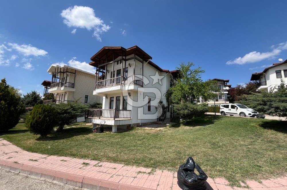 CB VİZYON SITKI ŞİMŞEK'TEN DOKTORLAR ST GÖL MANZARALI VİLLA