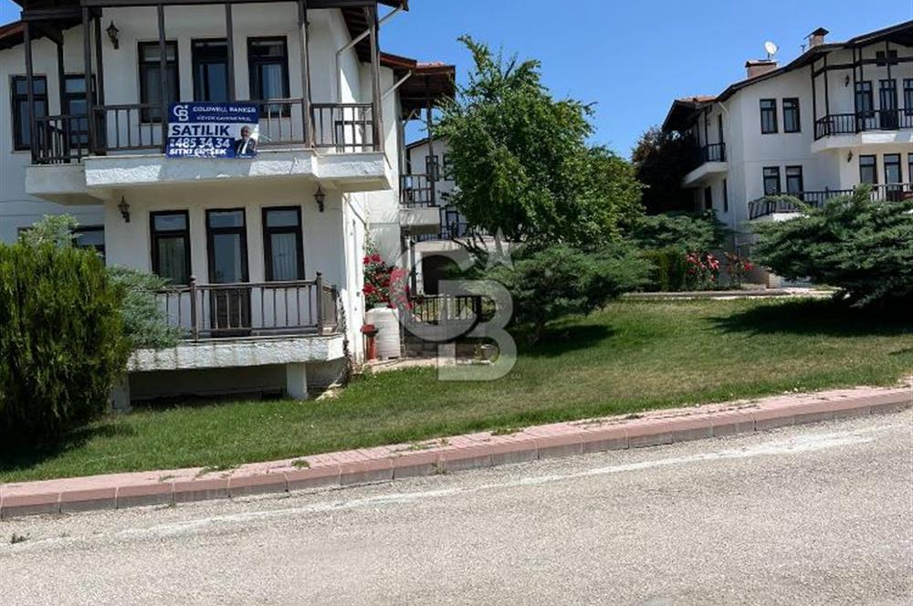 CB VİZYON SITKI ŞİMŞEK'TEN DOKTORLAR ST GÖL MANZARALI VİLLA