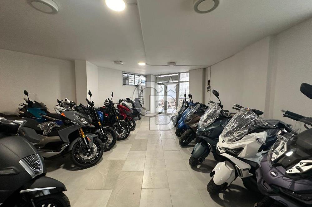 ÇEKMEKÖY-ÇAVUŞBAŞI CD-TABELA DEĞERİ YÜKSEK/600 M2-4 KATLI DÜKKAN