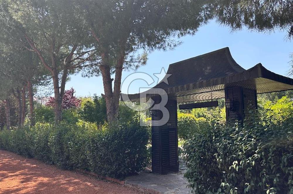 BURSA;NİLÜFER,SAYGINKENT DE SATILIK HAVUZLU 4,5+1 DAİRE