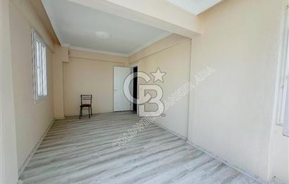 Kuşadası Merkezde Hem Yaşam Hem Gelir İçin İdeal Satılık 6+1 Villa Ve 2+1 Müştemilatı